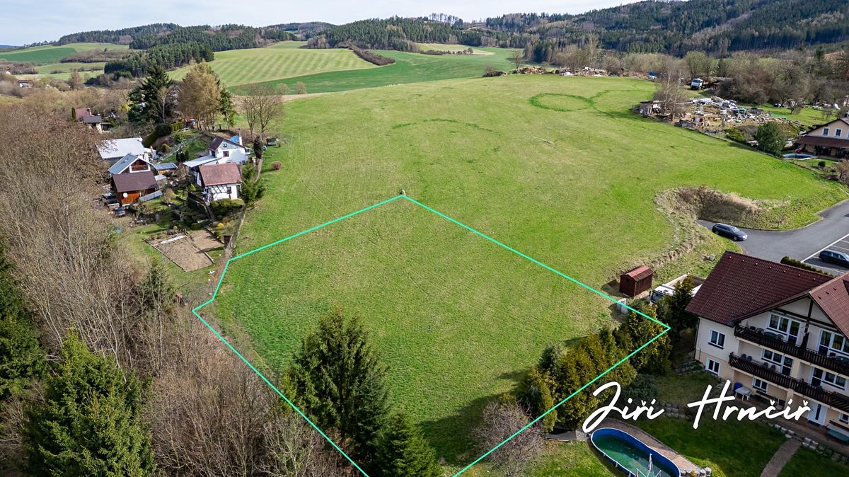Prodej stavebního pozemku 1701 m² – fotografie 2