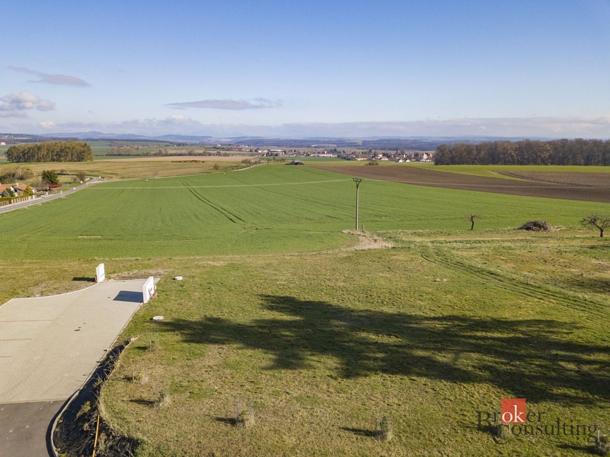 Prodej stavebního pozemku 770 m² – fotografie 3