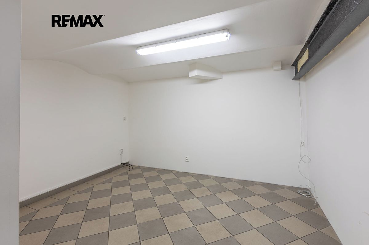 Pronájem komerční nemovitosti 70 m² – fotografie 3