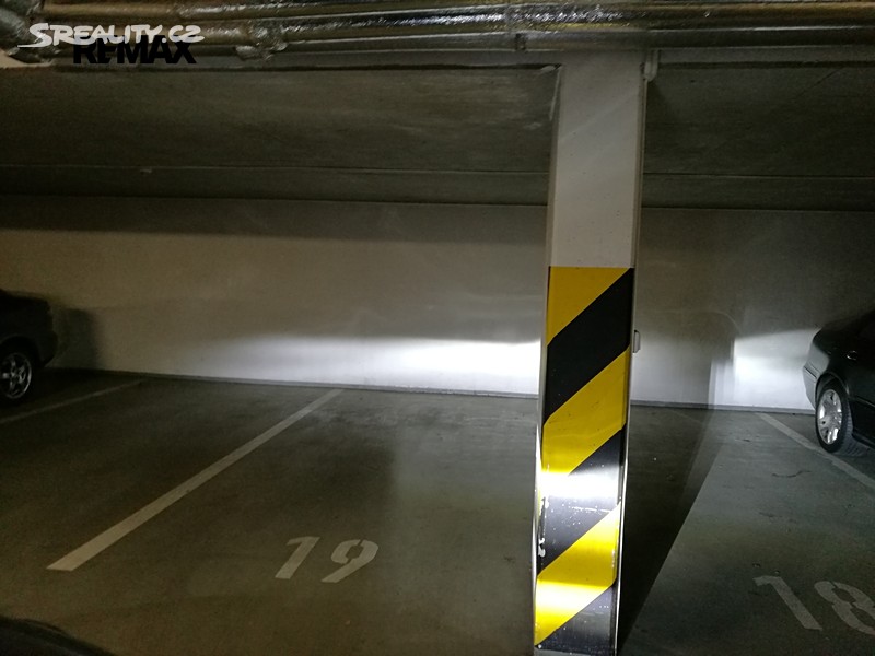Pronájem garážového stání 15 m² - View 6