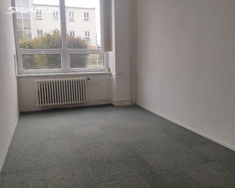 Pronájem kanceláře 18 m², okres Pardubice