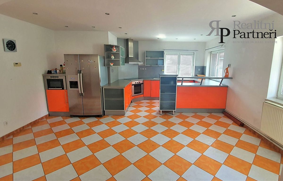 Prodej rodinného domu 100 m², pozemek 400 m² – fotografie 3