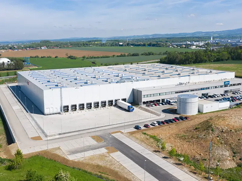 Pronájem skladového prostoru 32477 m², Kvasiny – náhled fotky 1