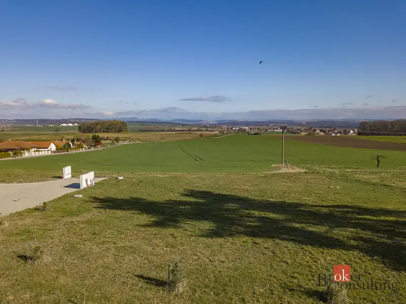 Prodej stavebního pozemku 770 m², Máslojedy – náhled fotky 1