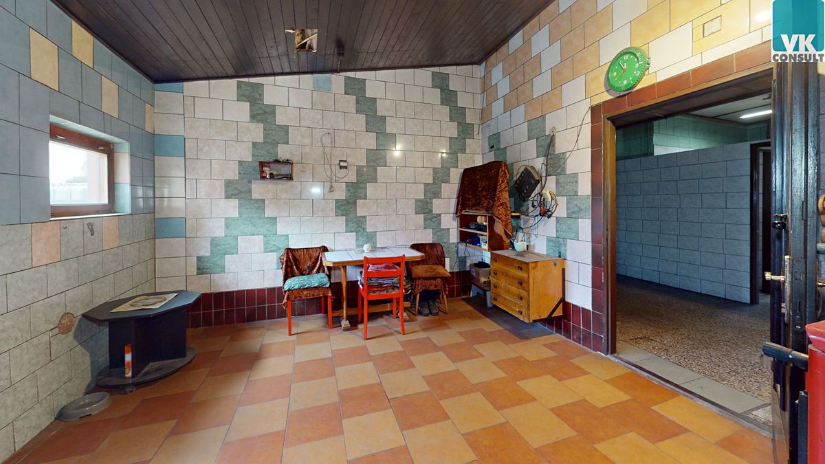 Prodej rodinného domu 314 m², pozemek 1374 m² – fotografie 5