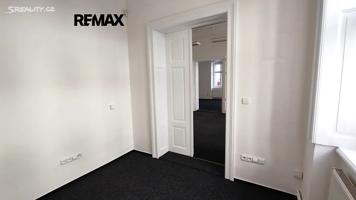 Pronájem kanceláře 85 m² - Widok 6