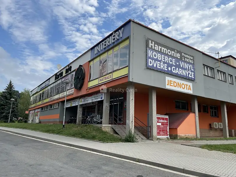 Prodej komerční nemovitosti 1057 m², Vsetín – náhled fotky 2