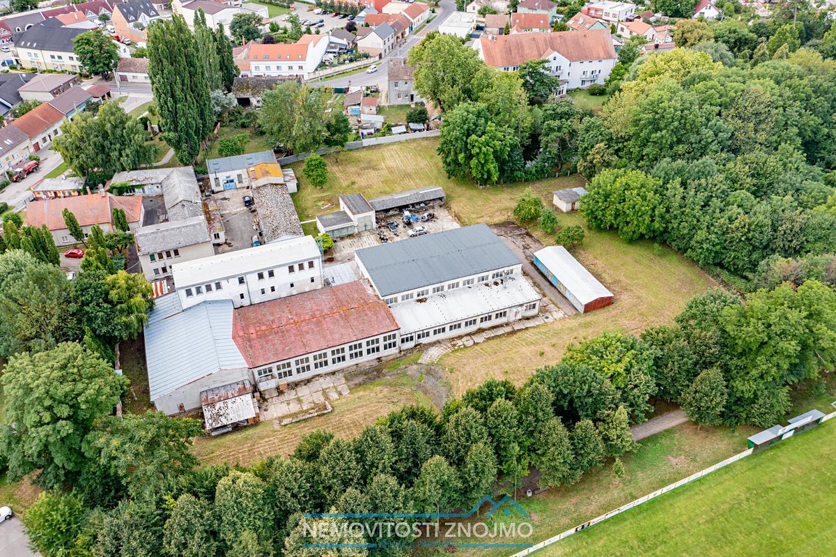 Prodej výrobní haly, prostoru 12000 m² – fotografie 2