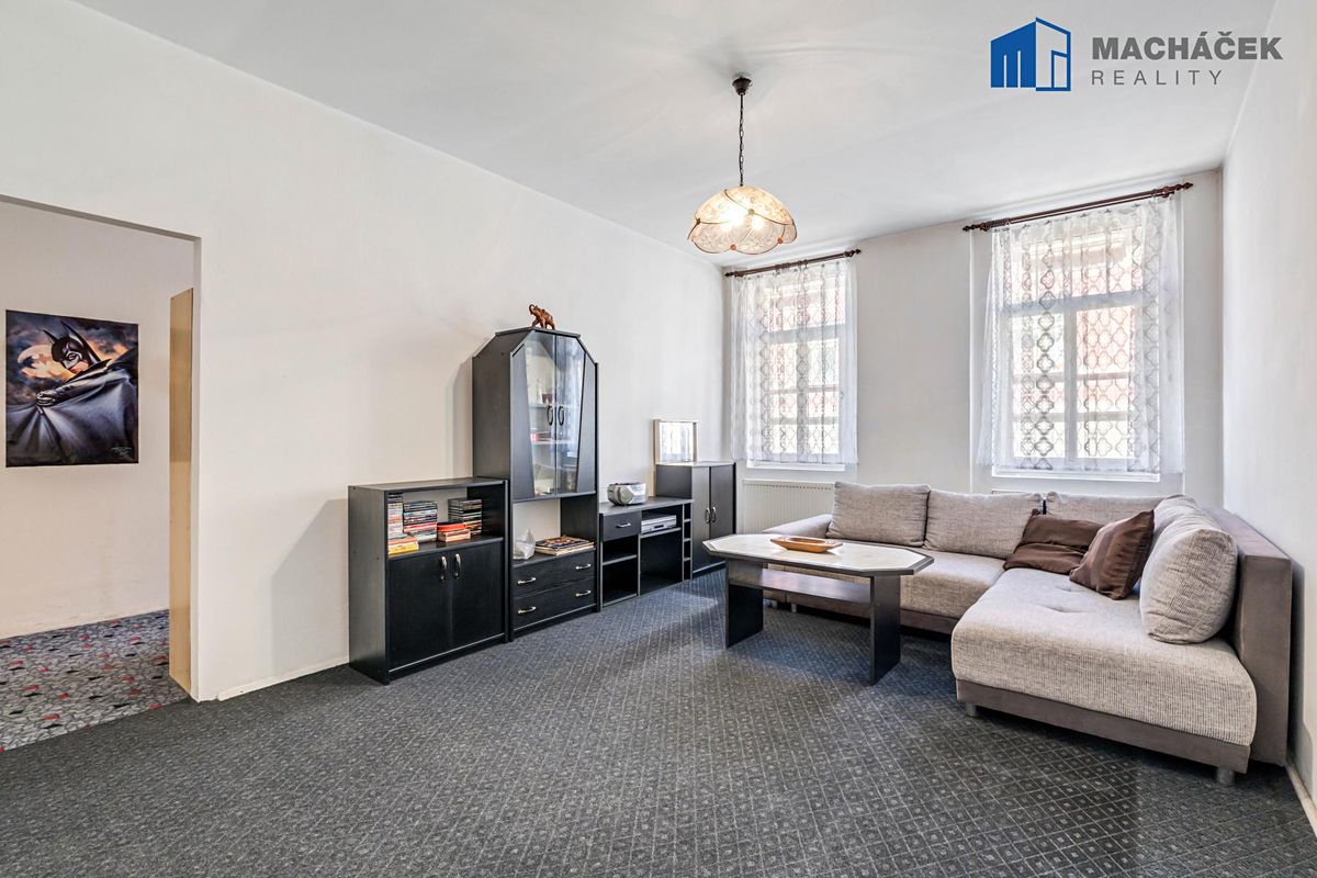 Prodej vícegeneračního domu 287 m², pozemek 338 m² – fotografie 4