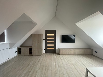 Pronájem bytu 1+1 42 m² (Podkrovní)