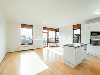 Pronájem bytu 3+kk 79 m²