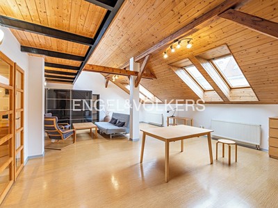 Pronájem bytu 2+1 94 m² (Mezonet)