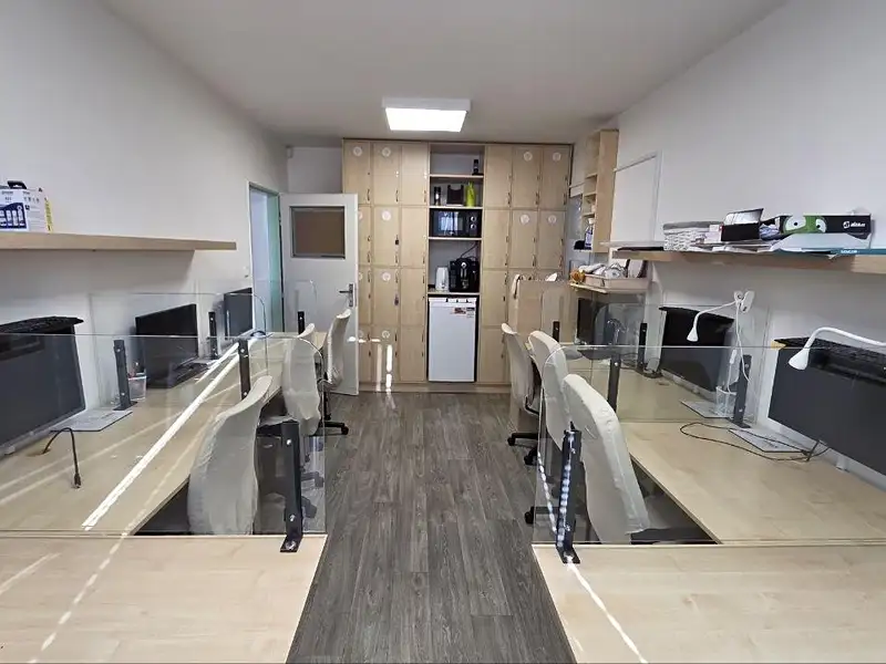 Pronájem kanceláře 25 m², Praha – náhled fotky 1