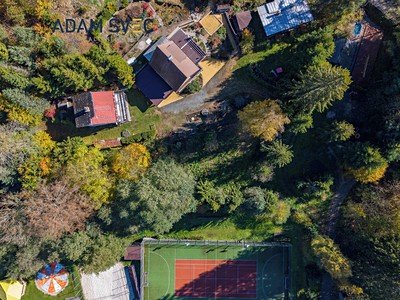 Prodej  stavebního pozemku 1 107 m²