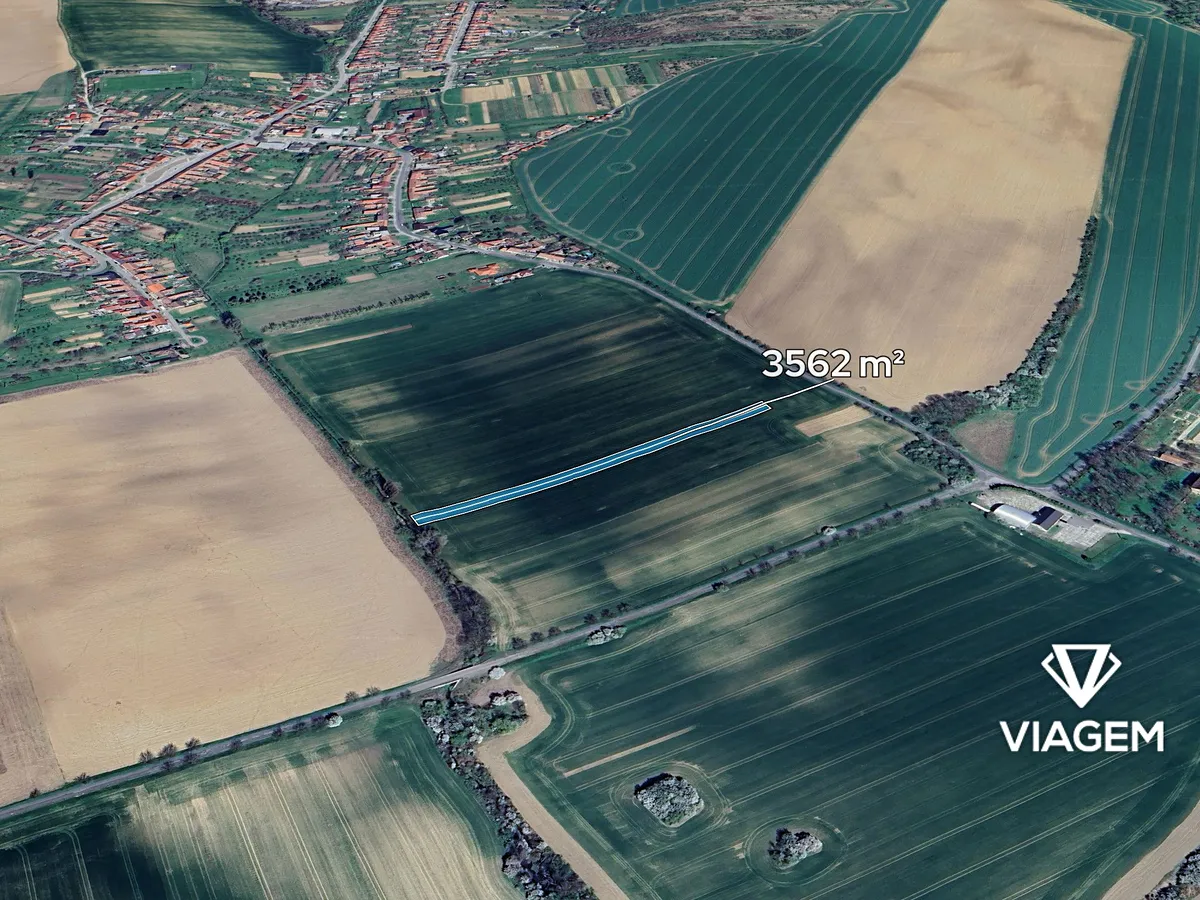 Prodej podílu 1/4 pole 890 m²
