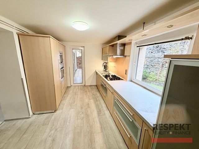 Prodej rodinného domu 121 m², pozemek 378 m² – fotografie 2