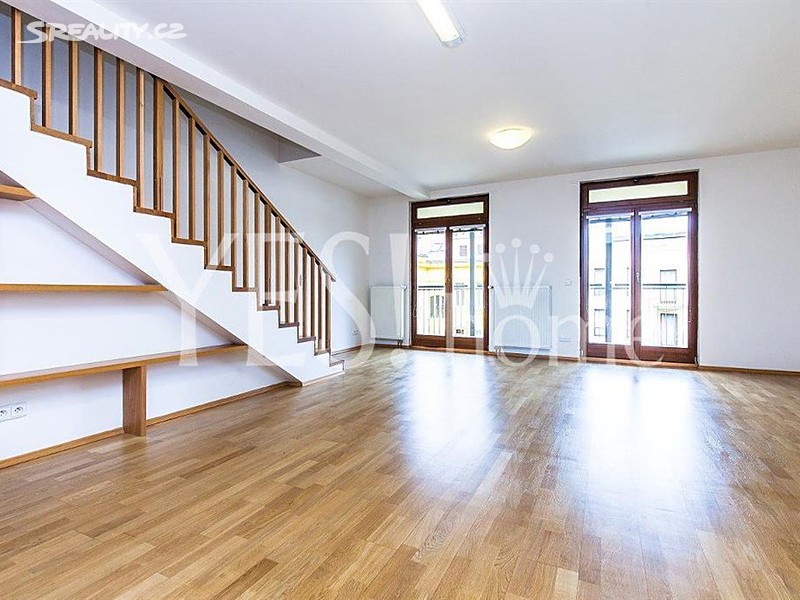 Pronájem kanceláře 168 m², Praha