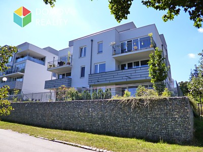 Pronájem garážového stání 12 m²