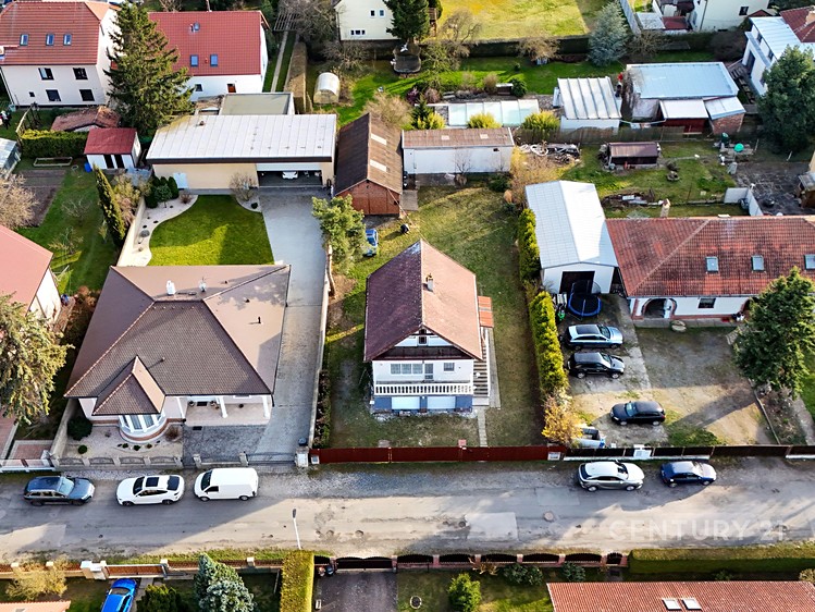 Prodej domu, 225 m² (2 z 16)