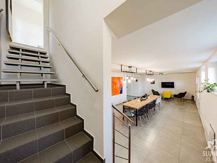 Prodej komerčního prostoru, 146 m² (40 z 52)