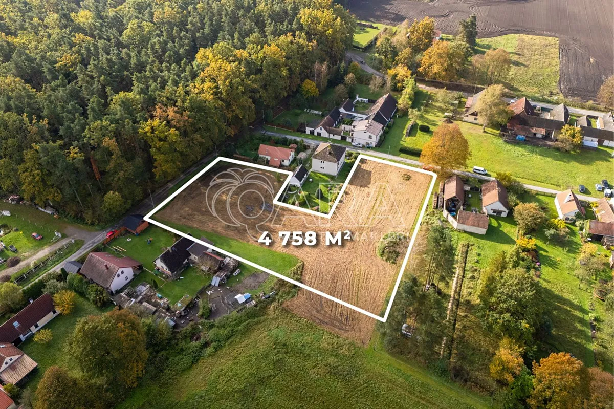 Prodej stavebního pozemku 4758 m²