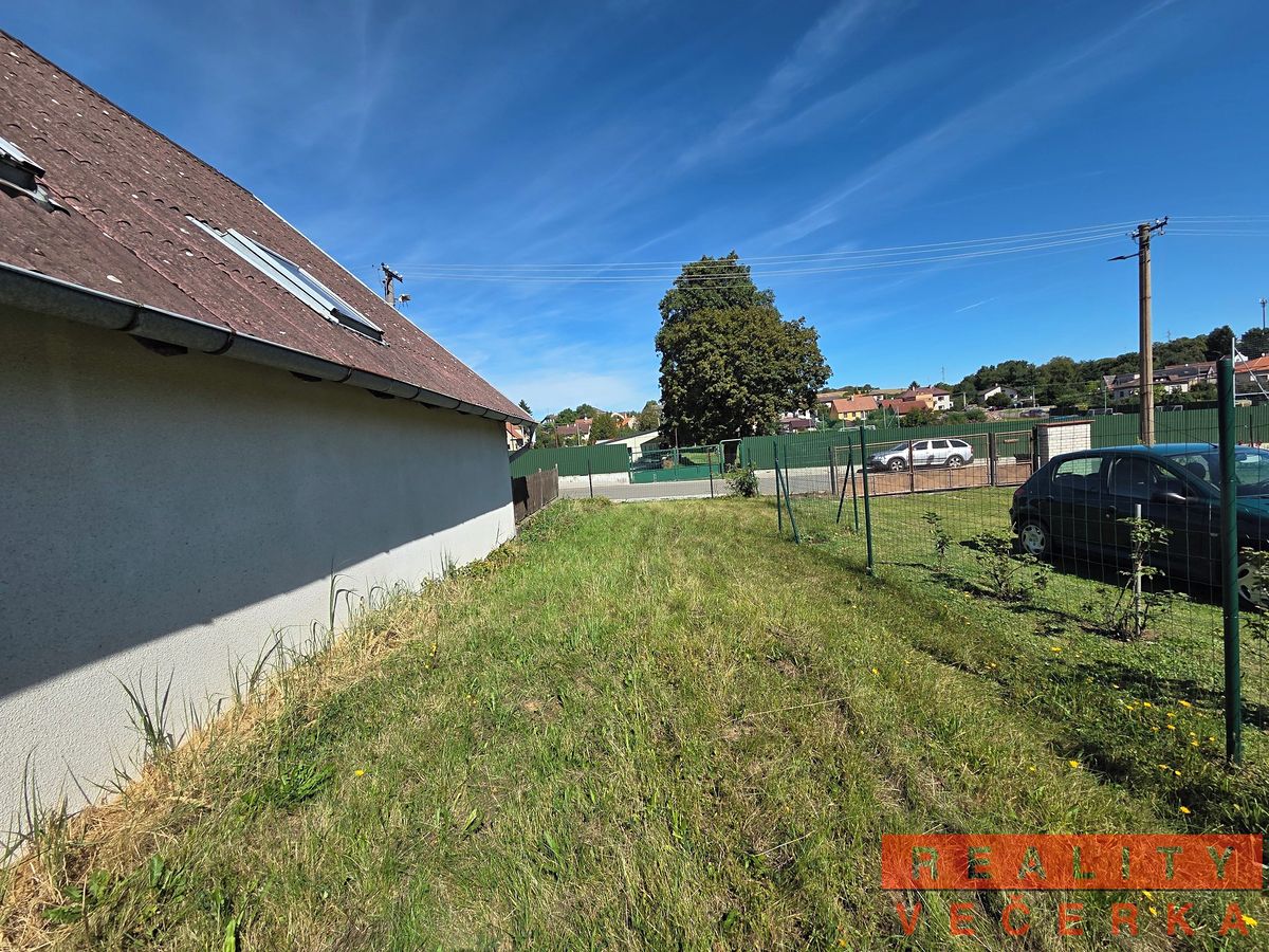 Prodej stavebního pozemku 1222 m² – fotografie 4