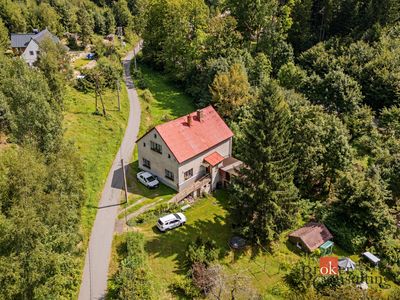 Prodej rodinného domu 379 m², pozemek 2540 m²
