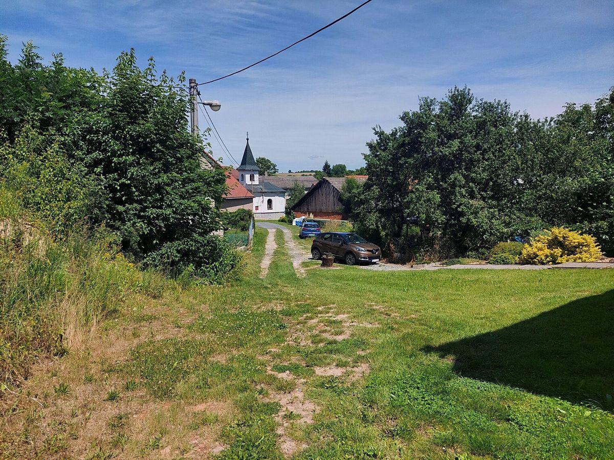 Prodej stavebního pozemku 2760 m² – fotografie 3