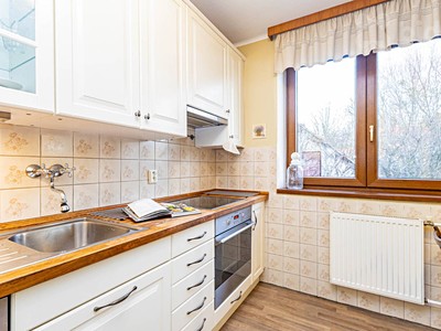 Prodej  rodinného domu 220 m², pozemek 815 m² — photo 4