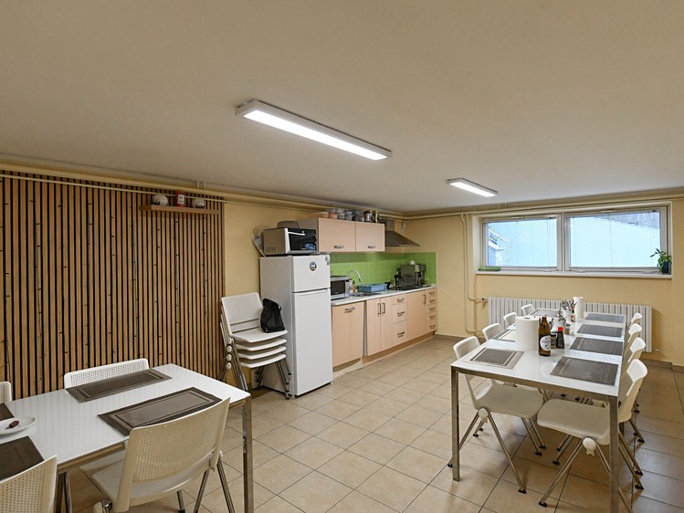 Комерційне приміщення в оренду, 700 м² (17 з 23)