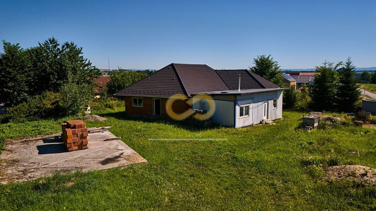 Prodej rodinného domu 180 m², pozemek 3700 m² – fotografie 2