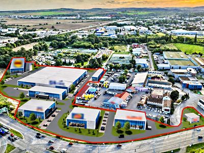 Prodej obchodního prostoru 1000 m²