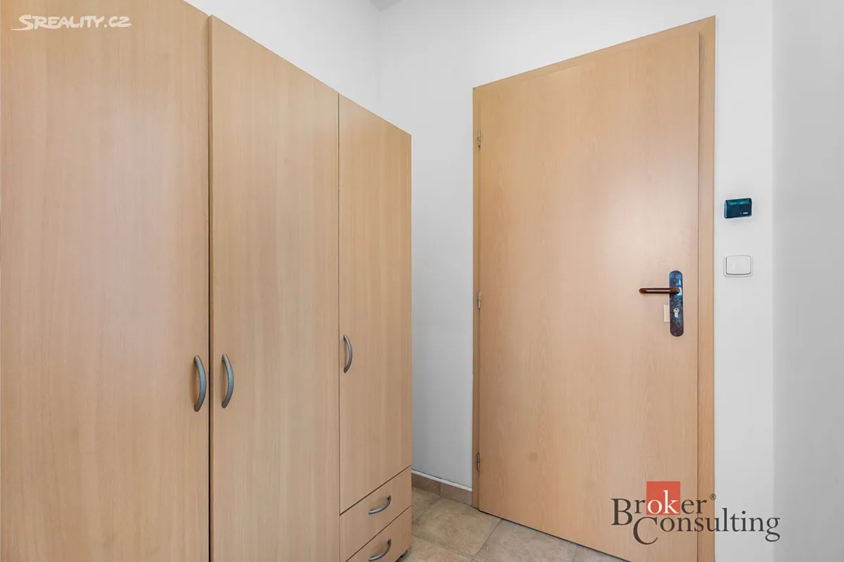 Pronájem bytu 1+kk 18 m² – pohled 5