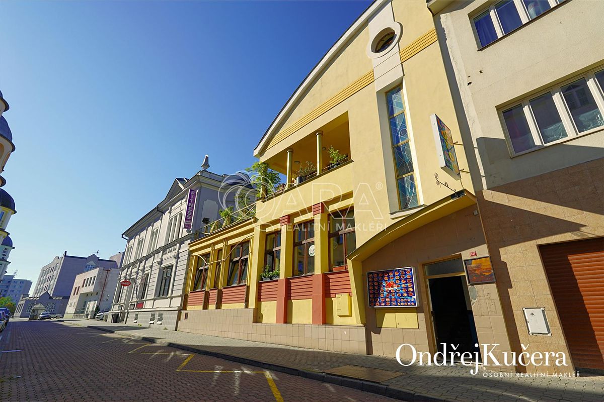 Prodej činžovního domu 1000 m² – fotografie 2