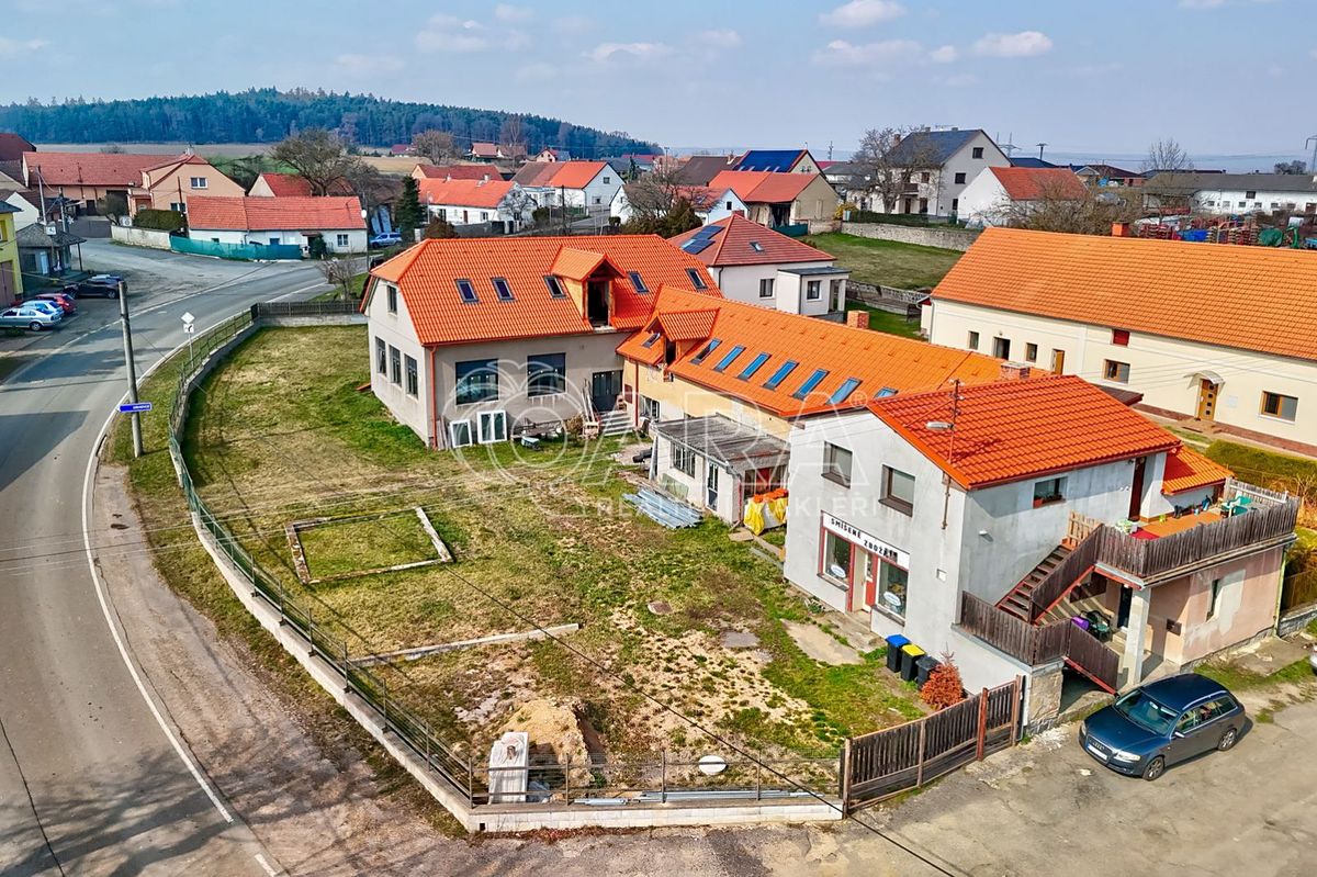 Prodej rodinného domu 340 m², pozemek 1435 m² – fotografie 4