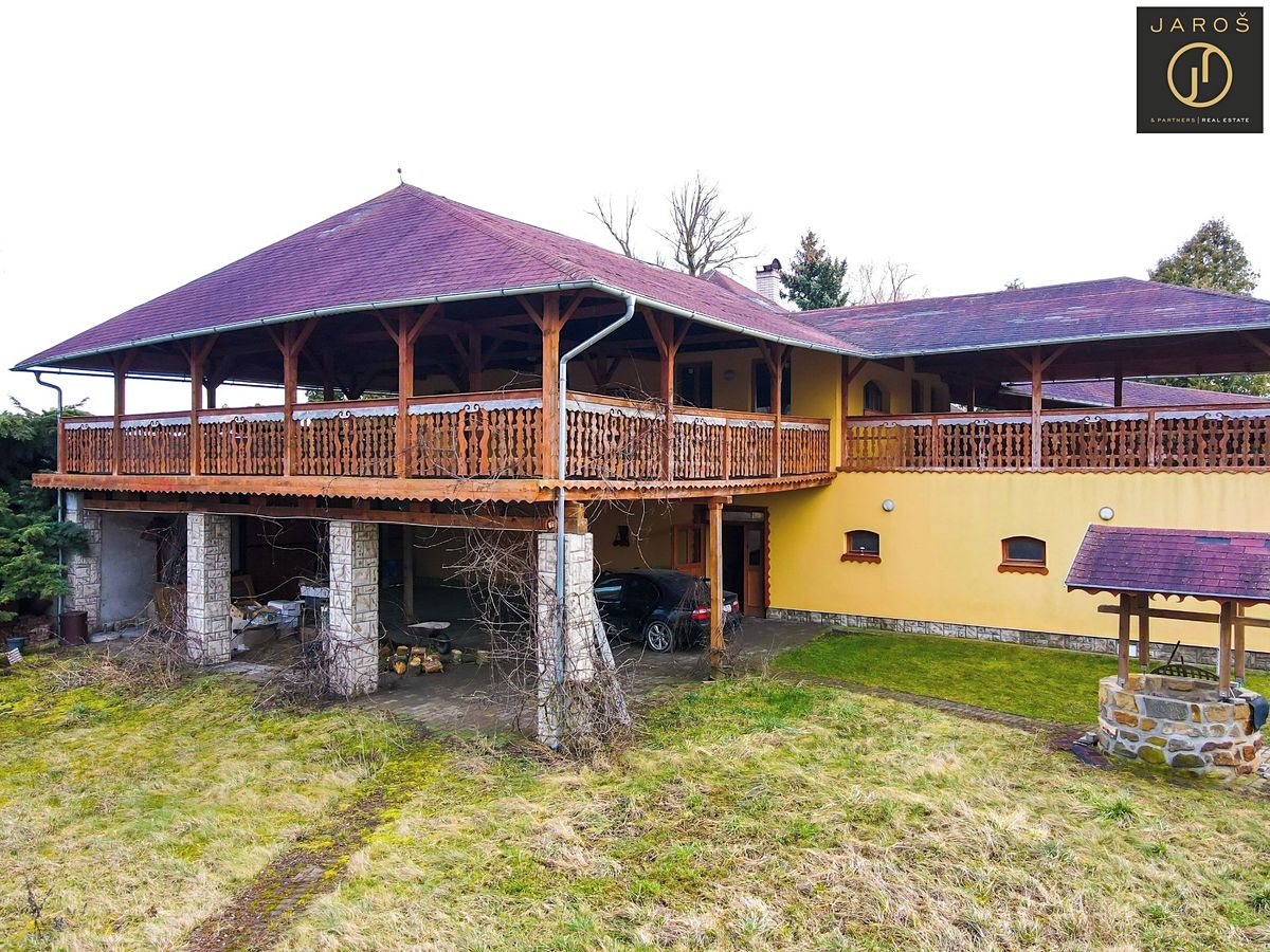 Prodej rodinného domu 1400 m², pozemek 21245 m² – fotografie 2