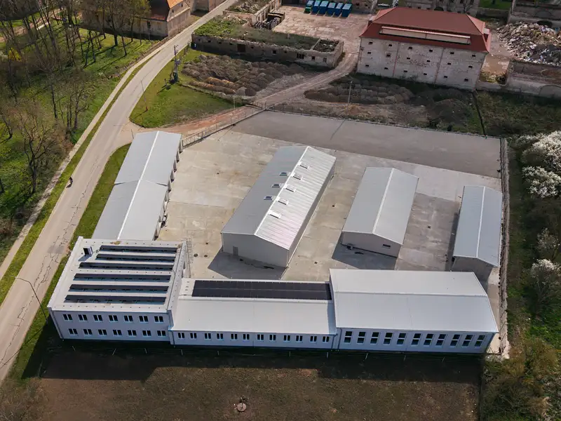 Pronájem kanceláře 420 m², Hořín – náhled fotky 2