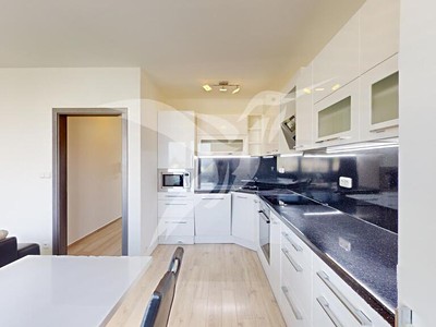 Pronájem bytu 3+kk 82 m²