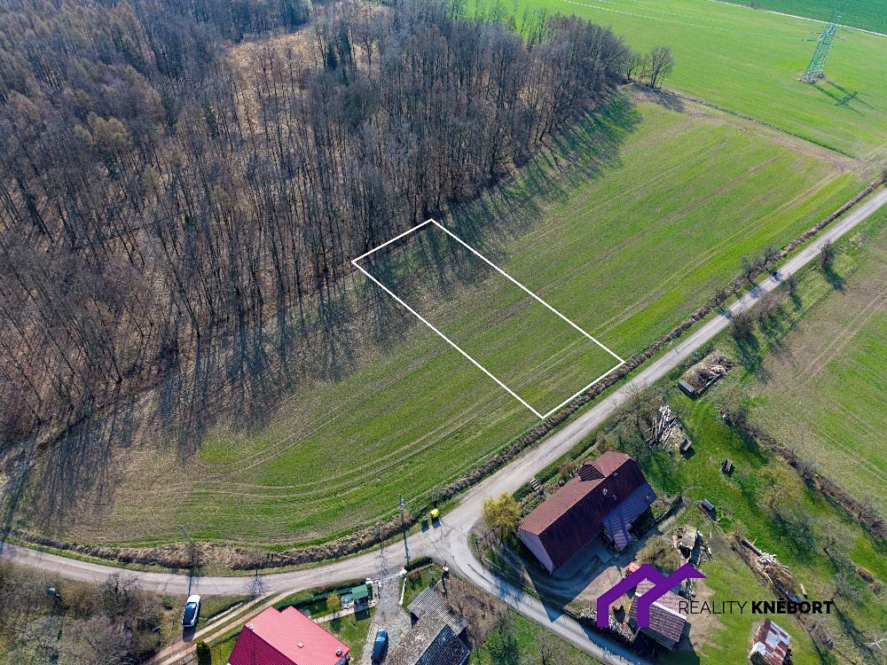 Prodej stavebního pozemku 1498 m² – fotografie 2