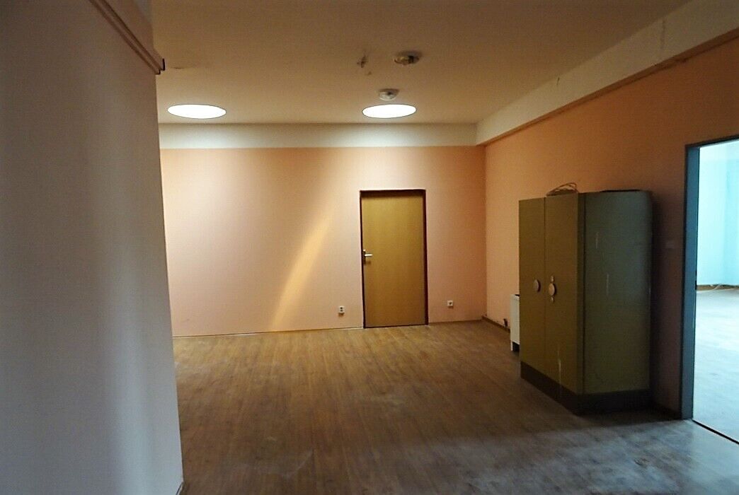 Pronájem kanceláře 50 m² – fotografie 3