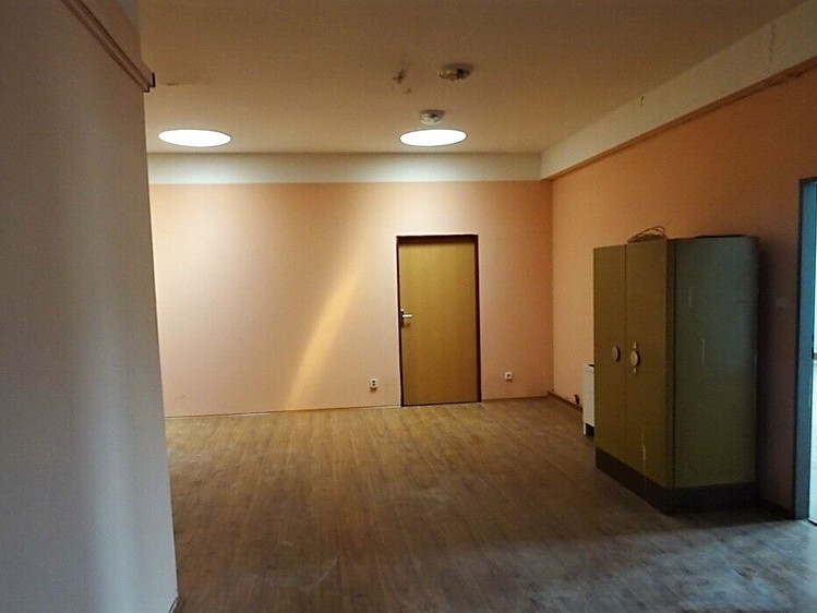 Pronájem komerčního prostoru, 50 m² (3 z 6)