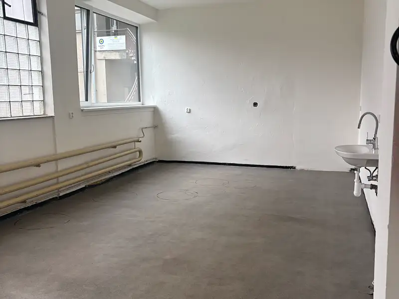 Pronájem skladového prostoru 37 m², Brno – náhled fotky 3