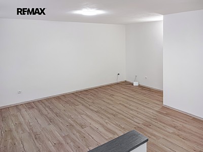 Prodej komerční nemovitosti 37 m²