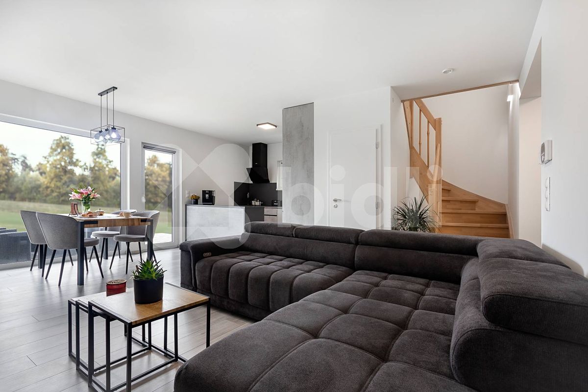 Prodej rodinného domu 108 m², pozemek 493 m² – fotografie 2