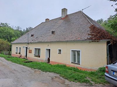 Prodej rodinného domu 266 m², pozemek 1985 m²