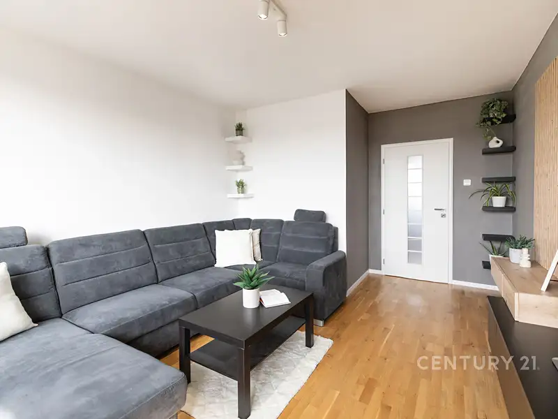 Prodej bytu 3+1 71 m², Bečváry – náhled fotky 3