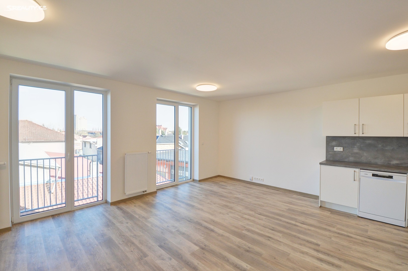 Pronájem bytu 2+kk 59 m² – pohled 3