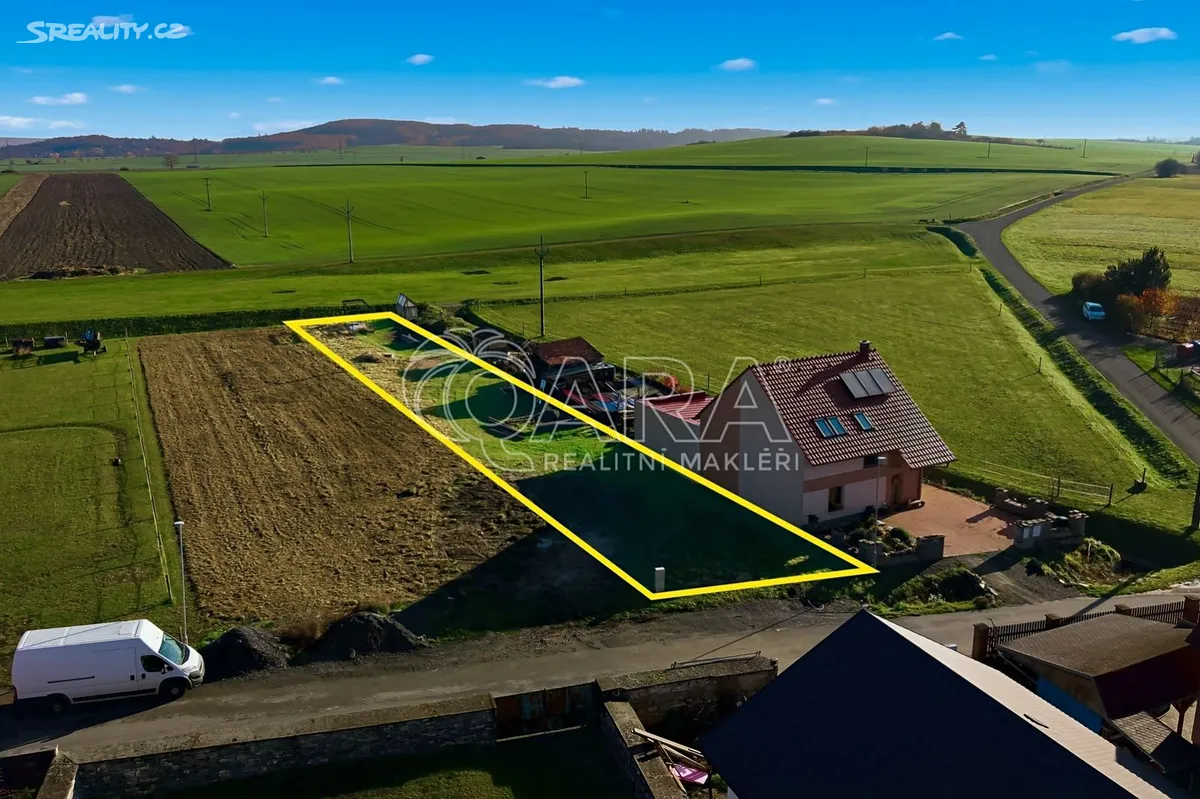 Prodej stavebního pozemku 868 m² – pohled 2