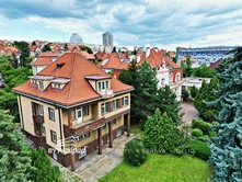 Prodej  vily 588 m², pozemek 1 065 m²
