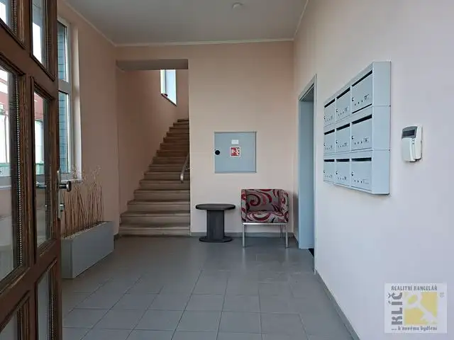 Pronájem kanceláře 46 m², Holešov – náhled fotky 1